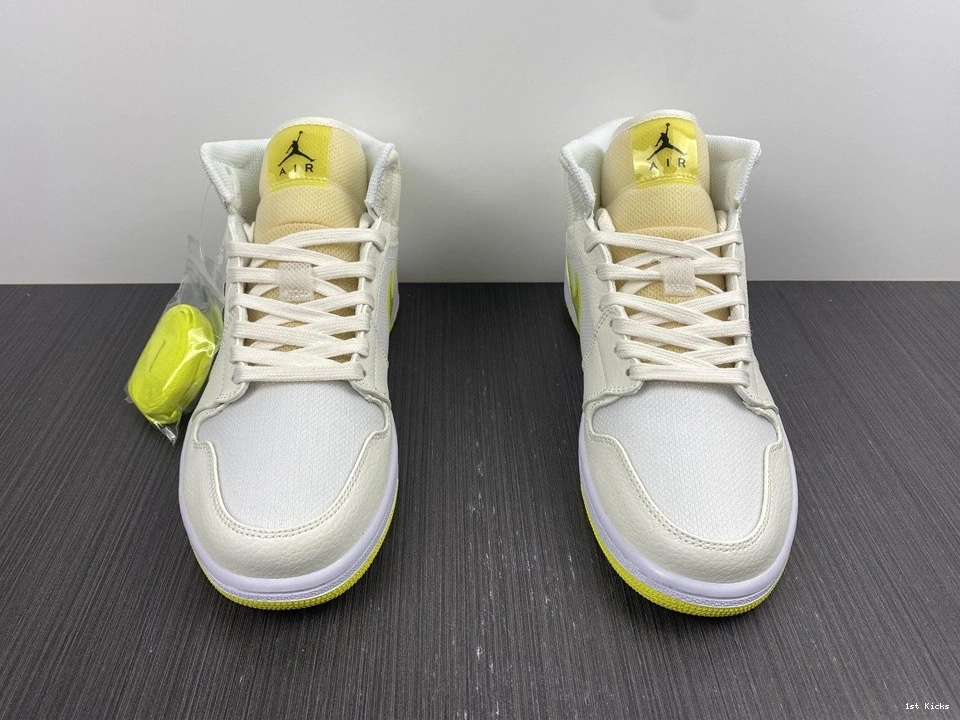 Yellow SE Mid 1 Voltage DB2822-107 - Jordan (W) 0515
